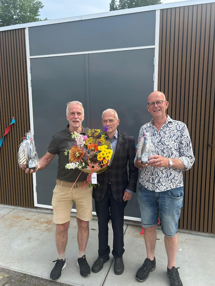 Jan opent de nieuwe materialenruimte